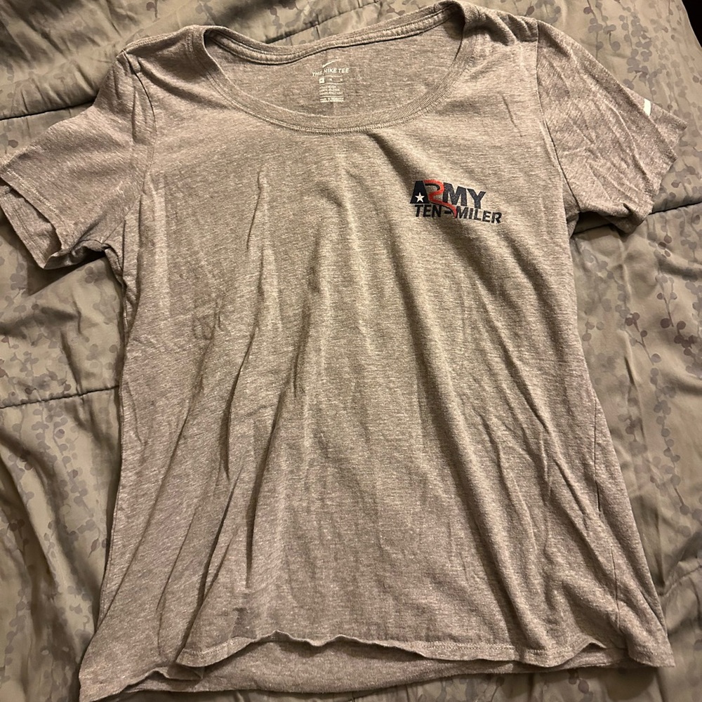 Nike Gray army 10 miler Graphic T-Shirt